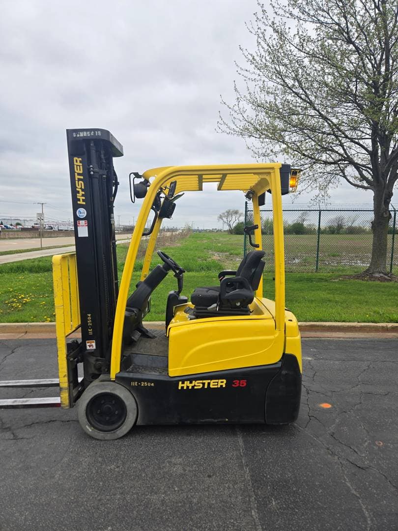 2017 Hyster J35XNT